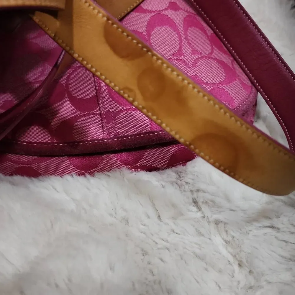 Coach Signature Messenger Crossbody - Shoulder Bag in a vibrant pink Y2K Era